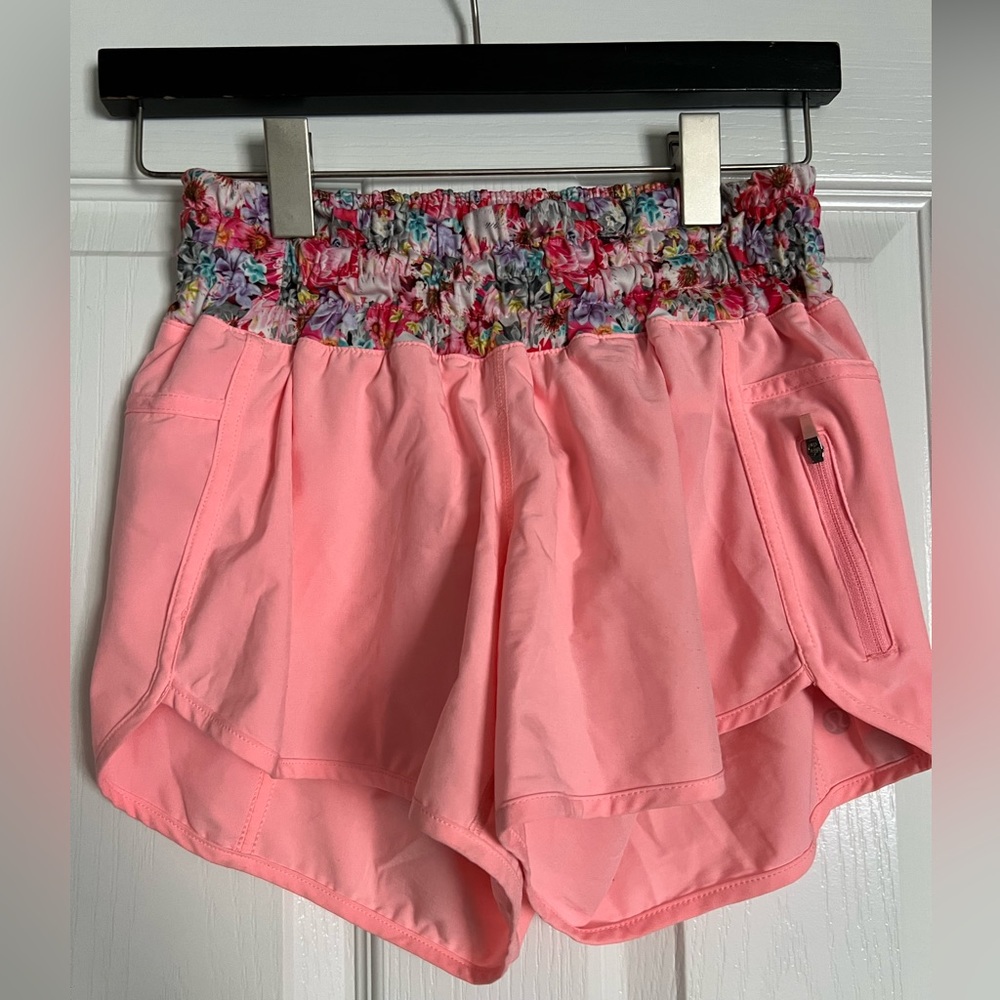 Lululemon pink shorts floral band size 6